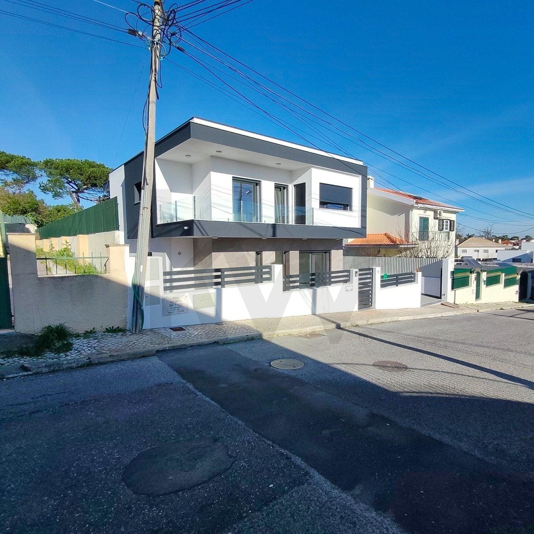 Townhouse in Charneca de Caparica e Sobreda, Setubal, Portugal 2 - 16985453