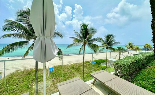 Condo in Golden Beach, Florida, United States 1