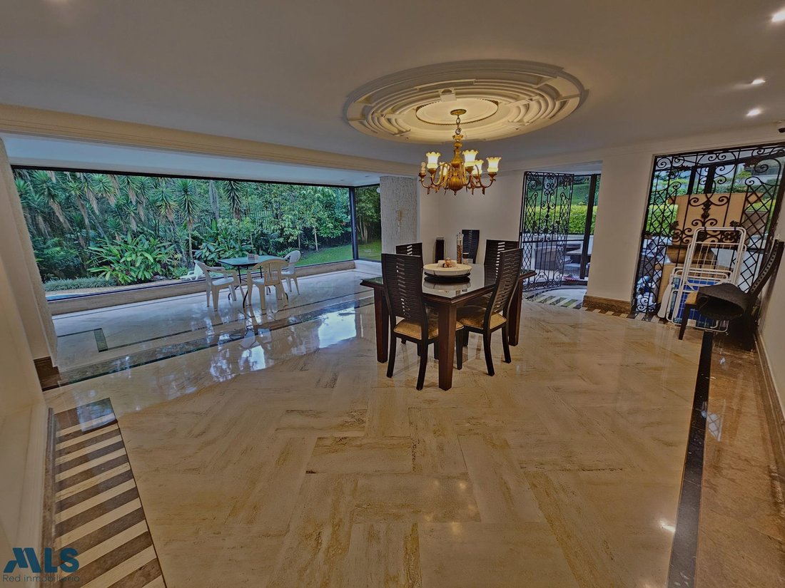 Apartment in Medellín, Antioquia, Colombia 4 - 16981265