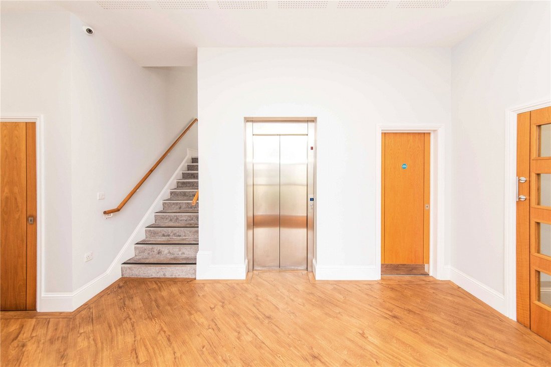 Apartment in Ferney Hill, Enfield, England 3 - 16943374