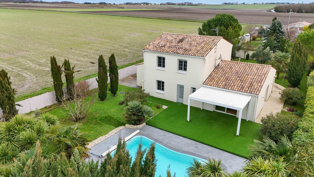 House in Medis, Nouvelle-Aquitaine, France 1 - 16983904