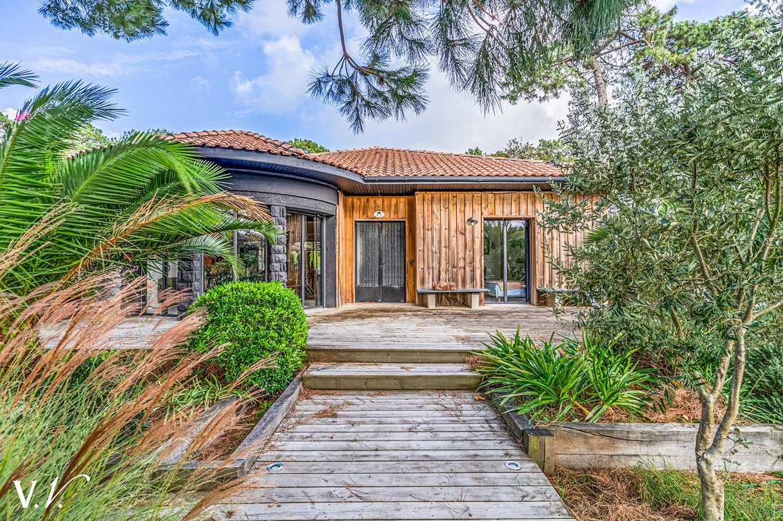 Villa in Le Moulleau-Les Abatilles, Arcachon, France 1 - 16485961