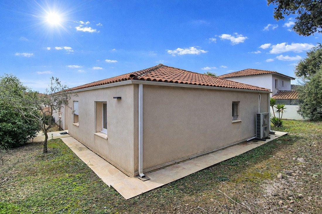 Villa in Saint-Series, Occitania, France 2 - 16981104