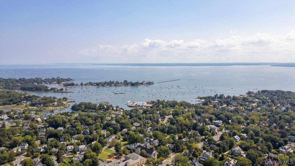 House in Larchmont, New York, United States 5 - 16979896