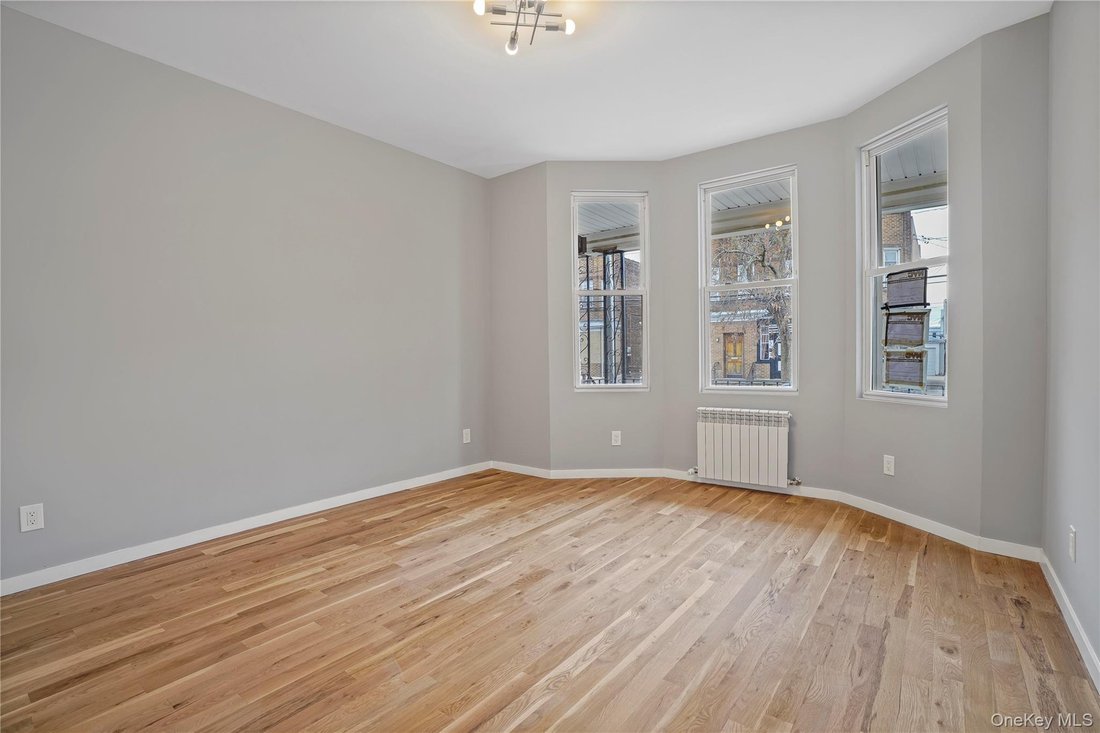 Land in New York, New York, United States 5 - 16979653