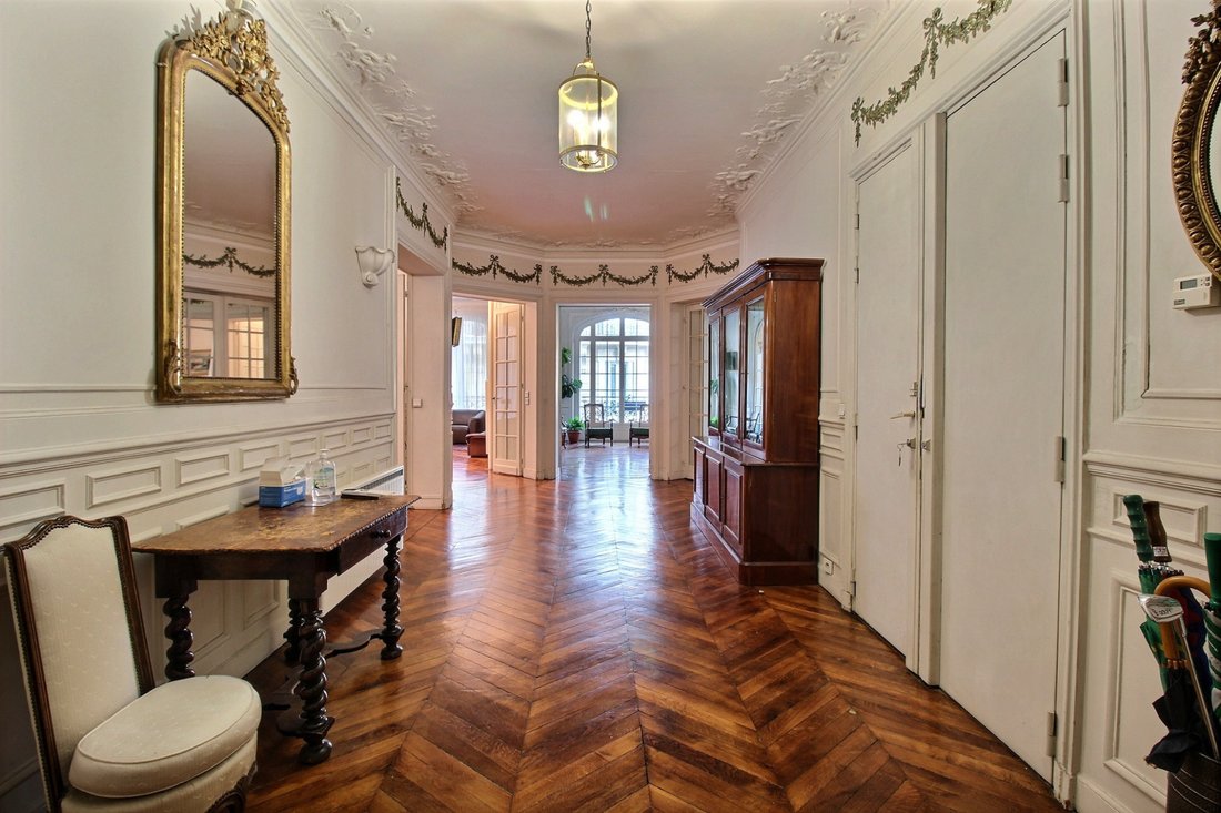 Apartment in Pereire-Malesherbes, Paris 17e Arrondissement, Paris 4 - 16983490