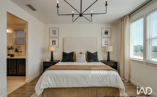 Apartment in Clos Montholon, Vanves, France 1