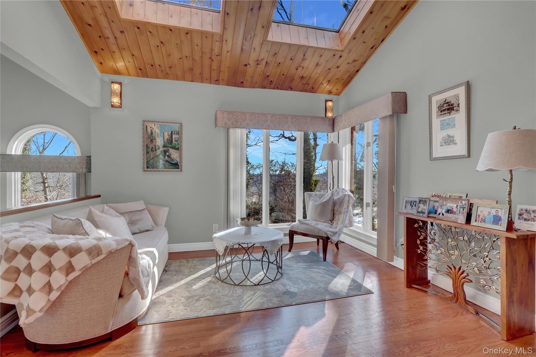 House in Smithtown, New York, United States 5 - 16980689