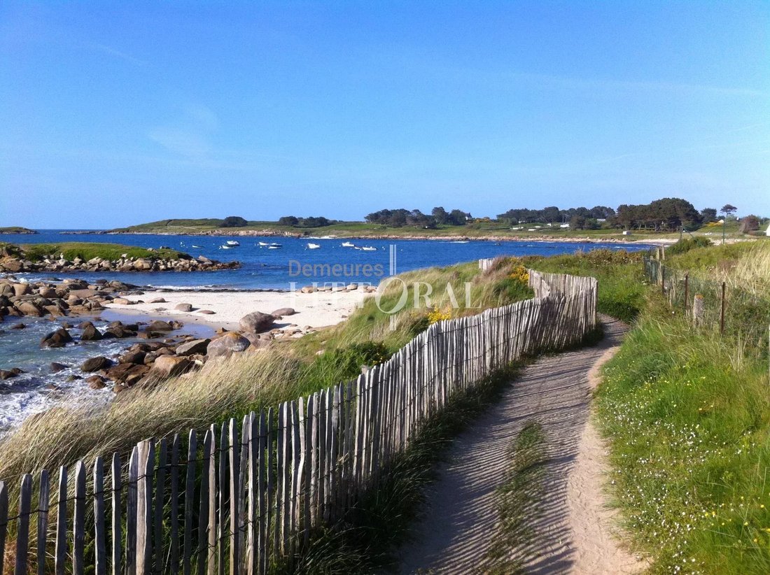 Estate in Pleumeur-Bodou, Brittany, France 1 - 16858882