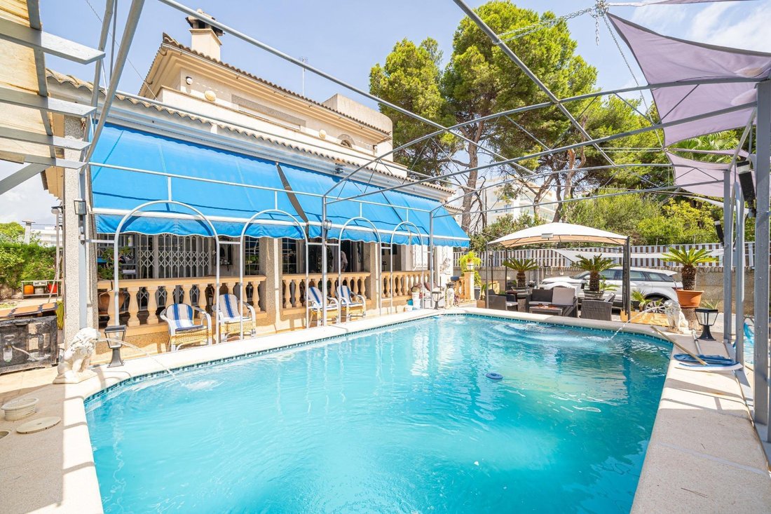 Villa in Playa de Palma, Palma, Balearic Islands 3 - 16983971