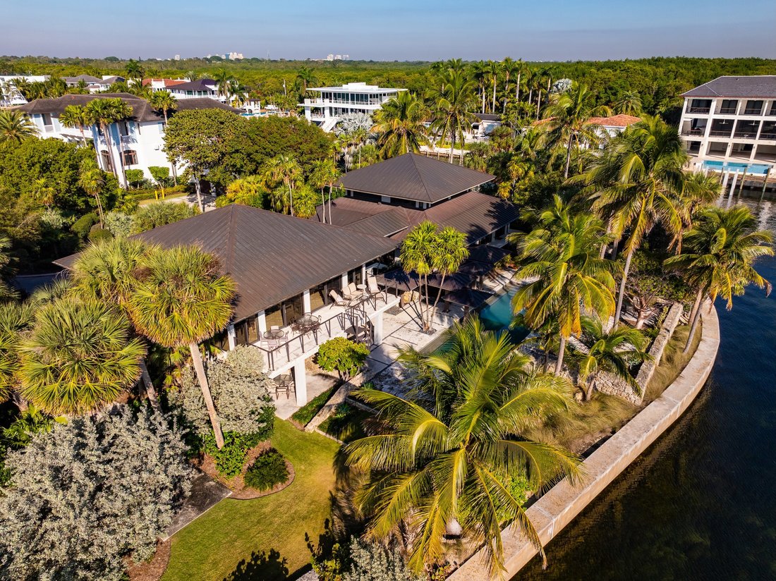Estate in Coral Gables, Florida, United States 2 - 16981791