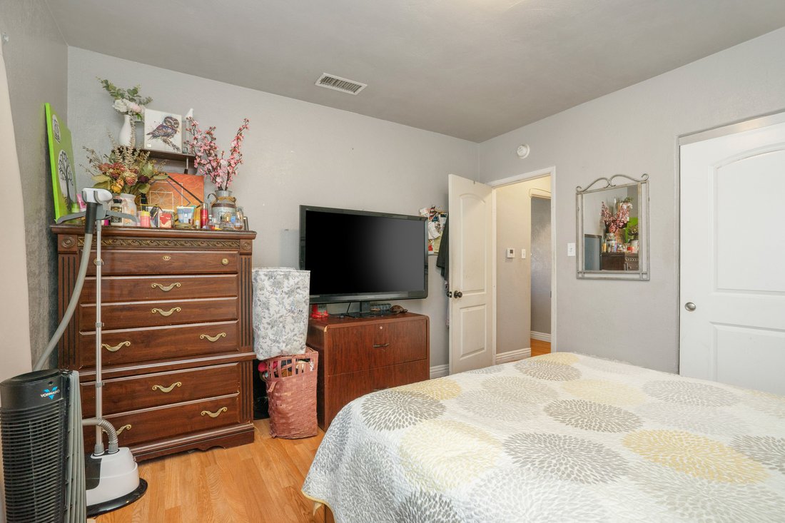 House in Los Angeles, California, United States 5 - 16981795