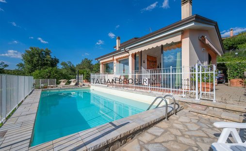 Villa in Magione, Umbria, Italy 1
