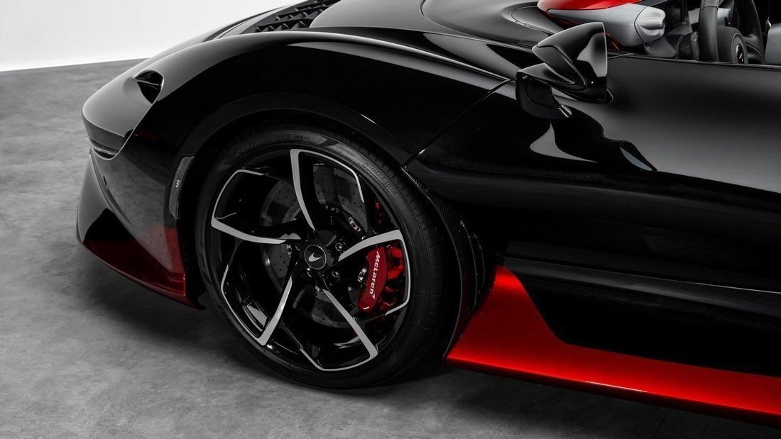 Roadster in Dubai, Dubai, United Arab Emirates 4 - 14962478
