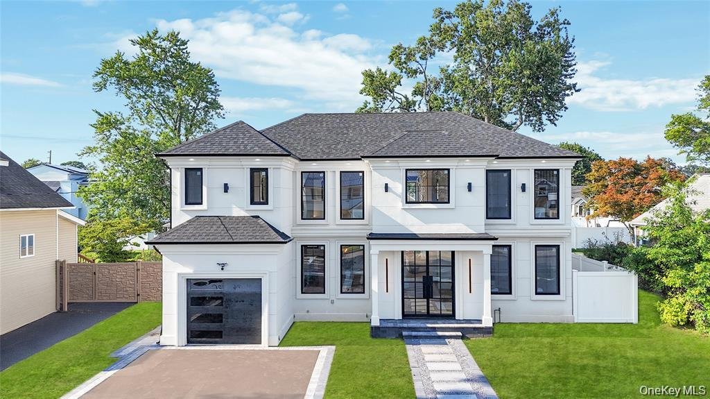 House in Levittown, New York, United States 1 - 16986304