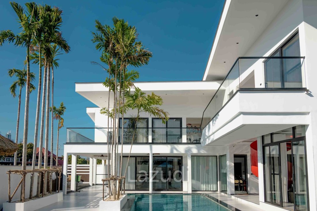 Villa in Pattaya City, Chon Buri, Thailand 1 - 16986625