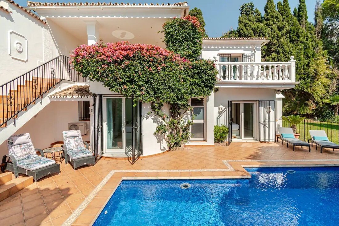 Villa en Marbella, Andalucía, España 1 - 16986497