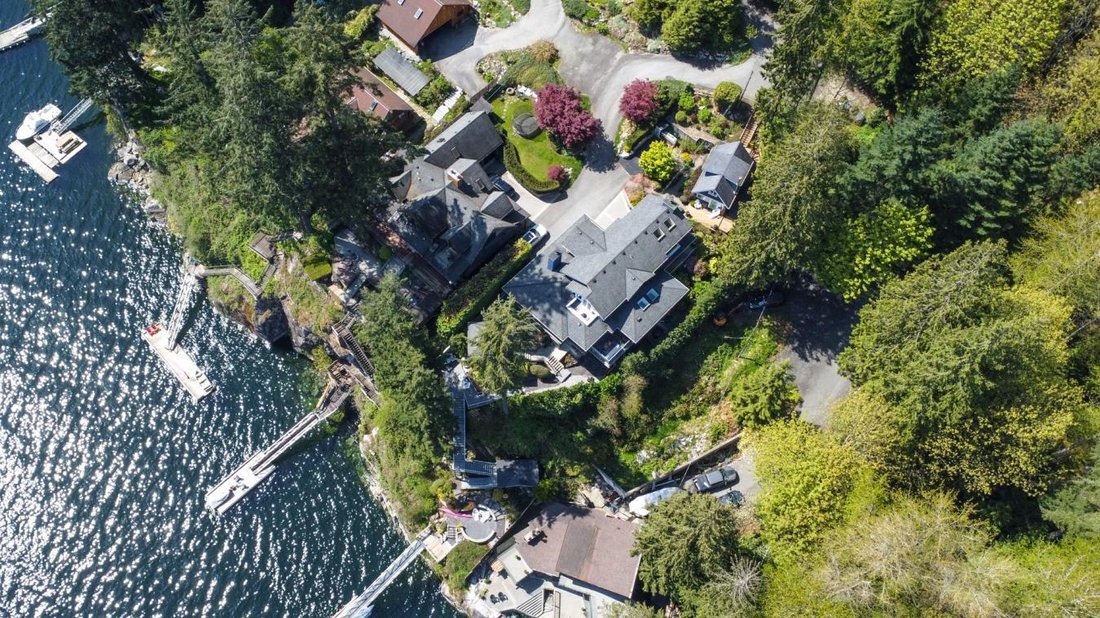 House in North Vancouver, British Columbia, Canada 3 - 15595922