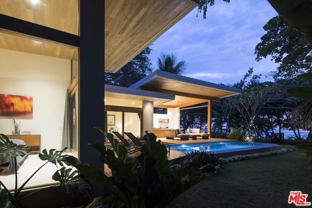 House in Other, United States 2 - 16986762