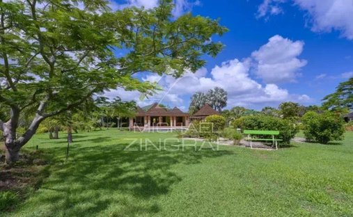 Villa in Tamarin, Black River, Mauritius 1