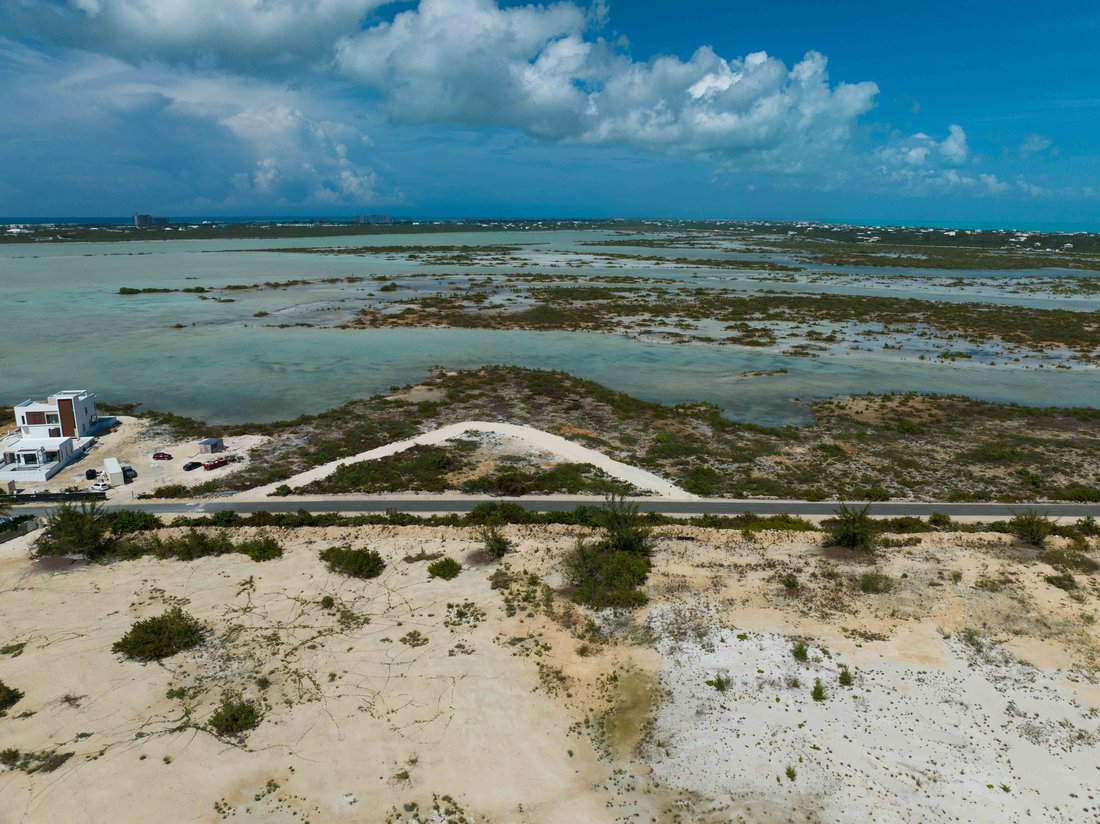 Land in Long Bay Hills, Caicos Islands, Turks and Caicos Islands 5 - 16986794