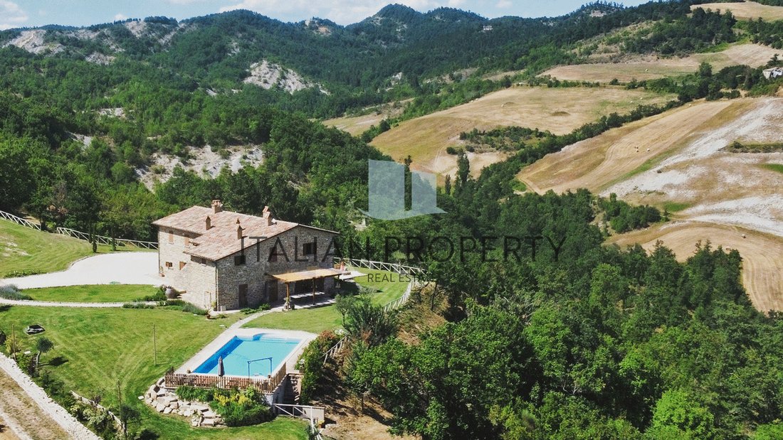 Farm Ranch in Pietralunga, Umbria, Italy 4 - 16987295