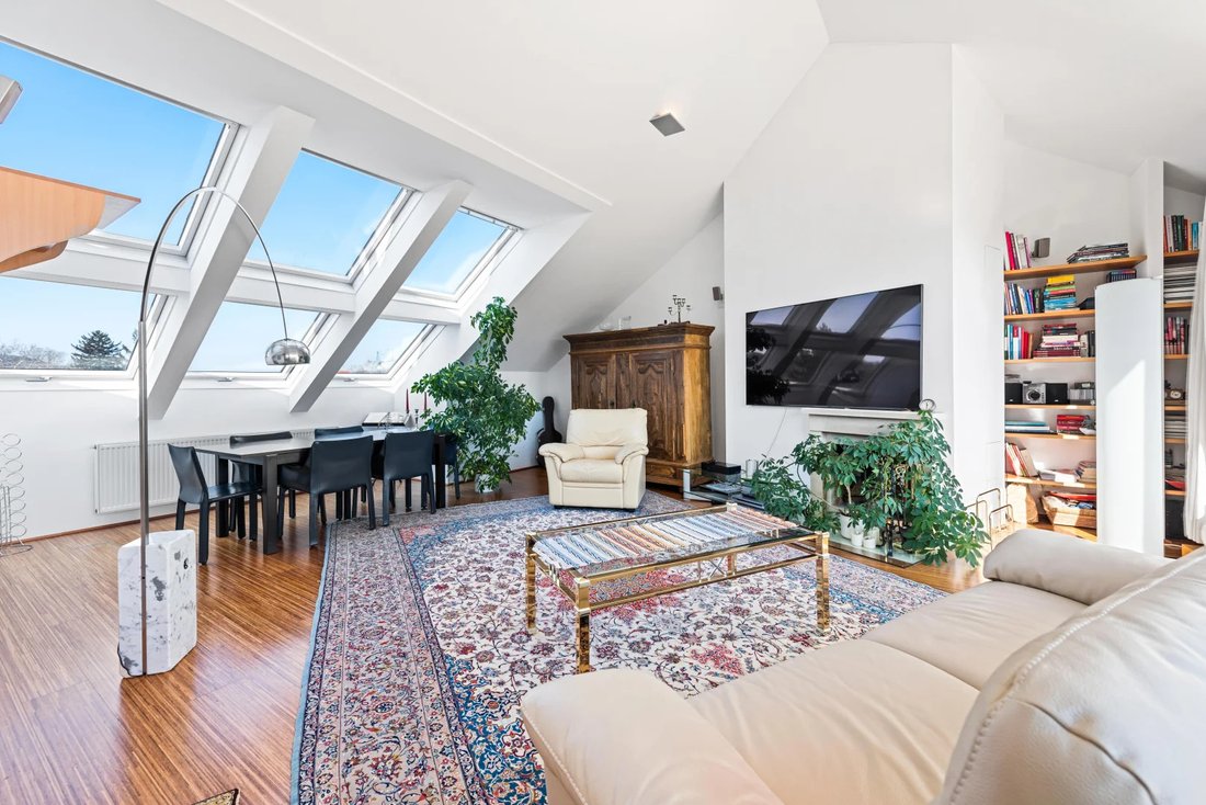 Luxurious Duplex Penthouse With Two Garage Parking Spaces