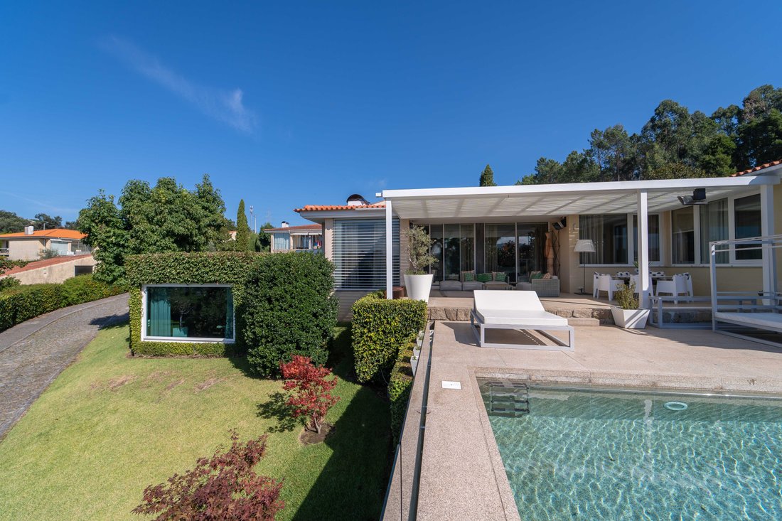 Villa in Palmeira, Braga, Portugal 1 - 16732751