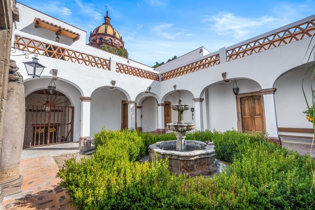 House in San Miguel de Allende, Guanajuato, Mexico 5 - 16998653