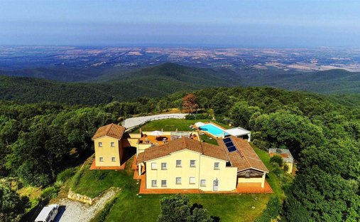 Villa in Montecatini Val di Cecina, Tuscany, Italy 1