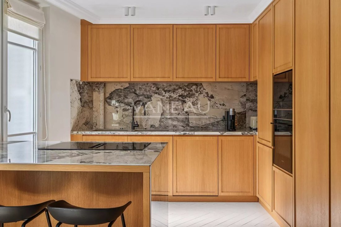 Apartment in Chaillot, Paris 16e Arrondissement, Paris 5 - 16996870