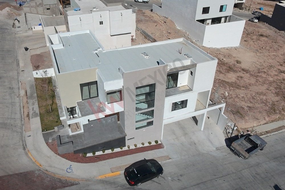 House in Chihuahua, Chihuahua, Mexico 1 - 16993814