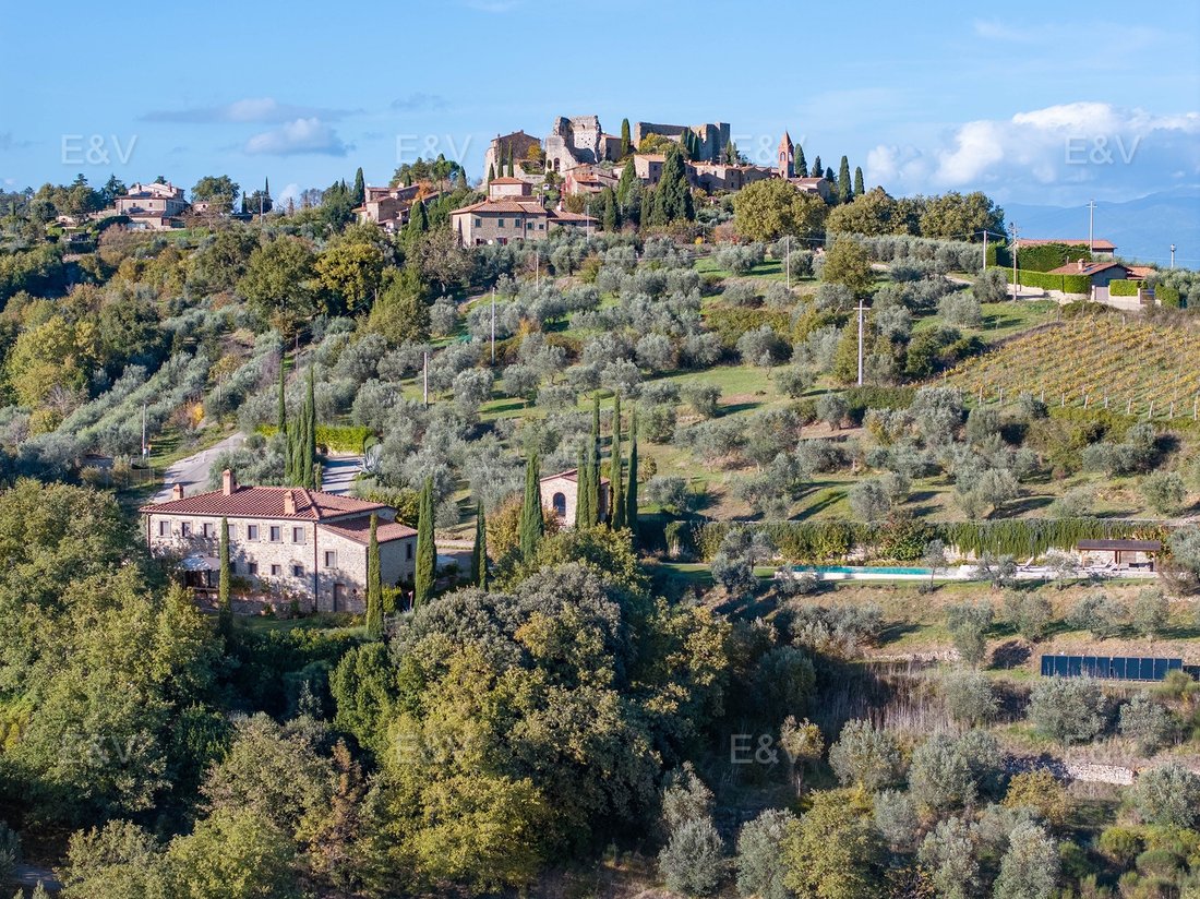 Country House in Bucine, Tuscany, Italy 2 - 16987669