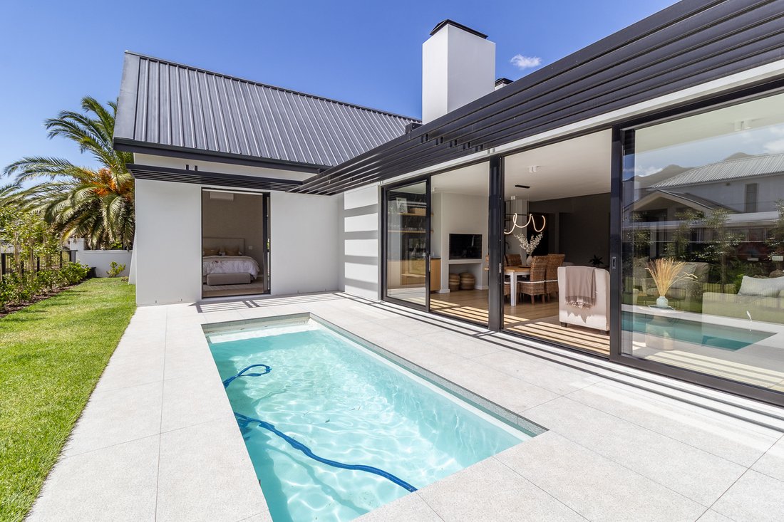 House in Paarl, Groenvlei, Western Cape 1 - 16991337