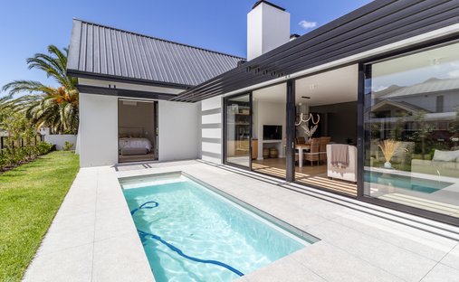 House in Paarl, Western Cape, South Africa 1