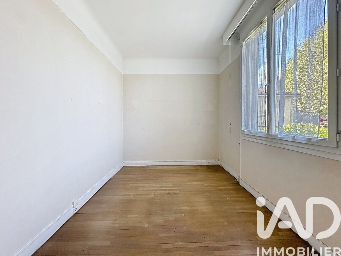 House in Villejuif, Ile-de-France, France 3 - 16997651