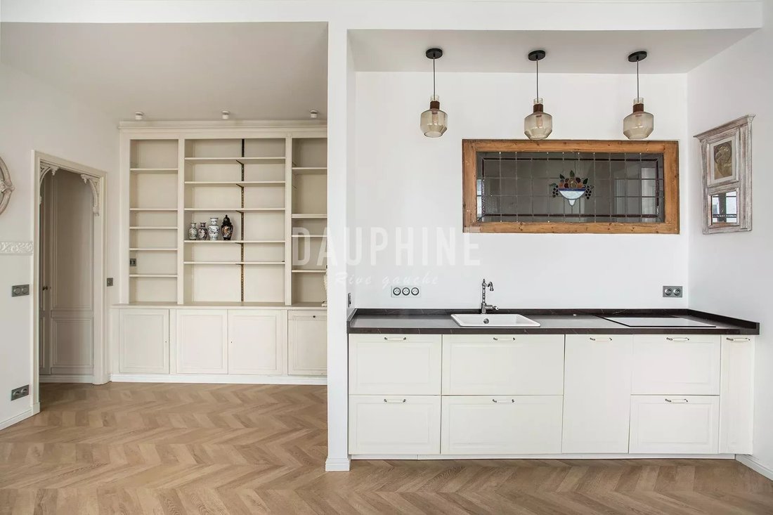 Apartment in Saint Thomas d'Aquin, Paris 7e Arrondissement, Paris 4 - 16997048