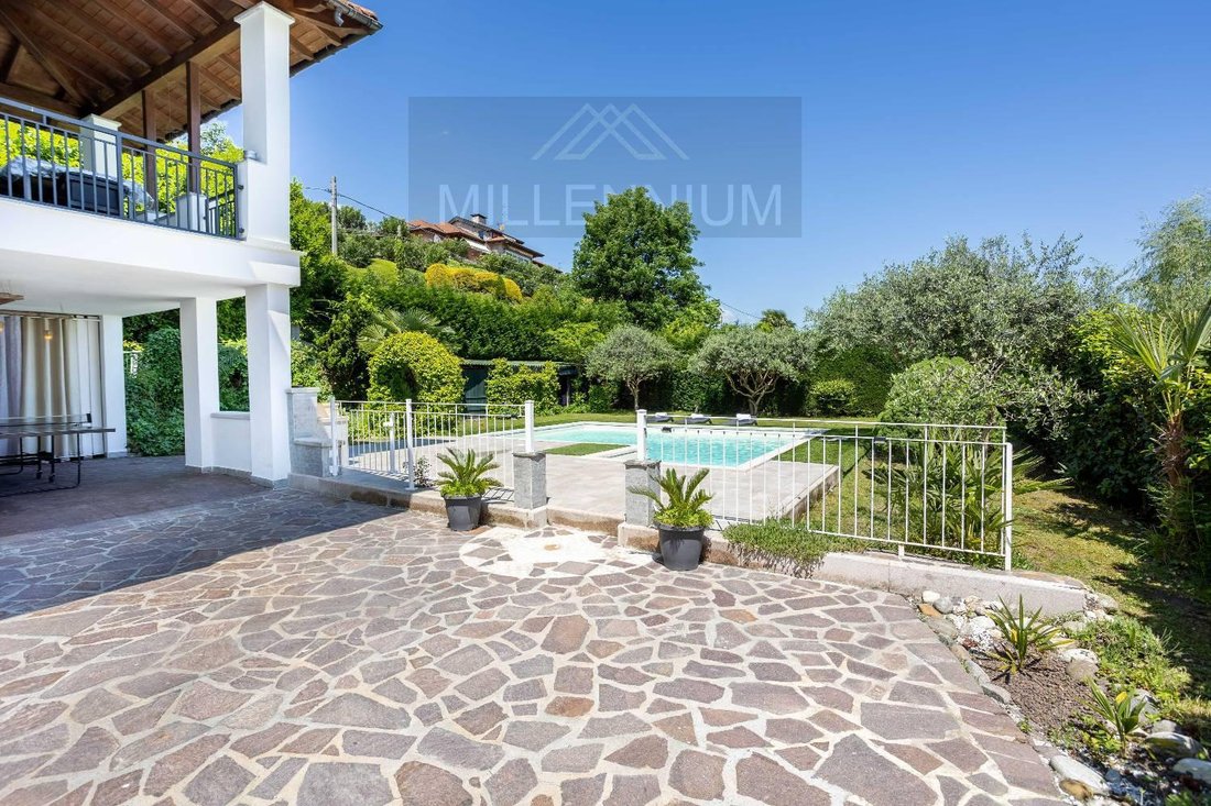 Villa in Dormelletto, Piedmont, Italy 3 - 16998168