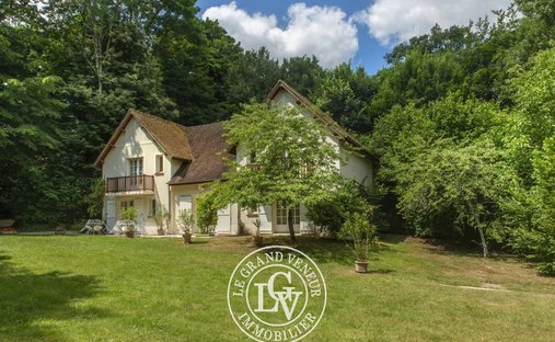 House in Arrondissement of Fontainebleau, Ile-de-France, France 1