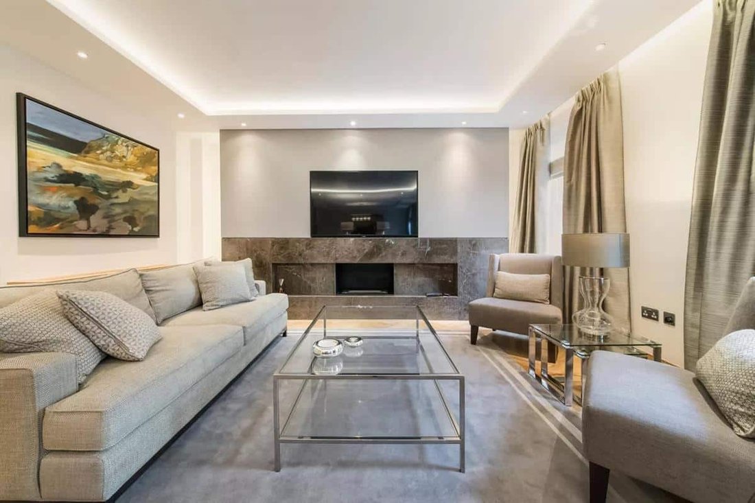Apartment in Mayfair, Westminster, England 2 - 16741337