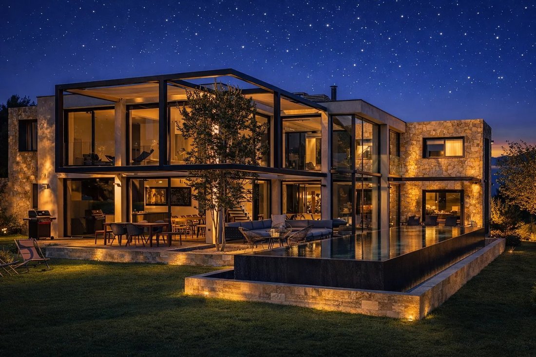 House in Châteauneuf-Grasse, Provence-Alpes-Côte d'Azur, France 2 - 16993640