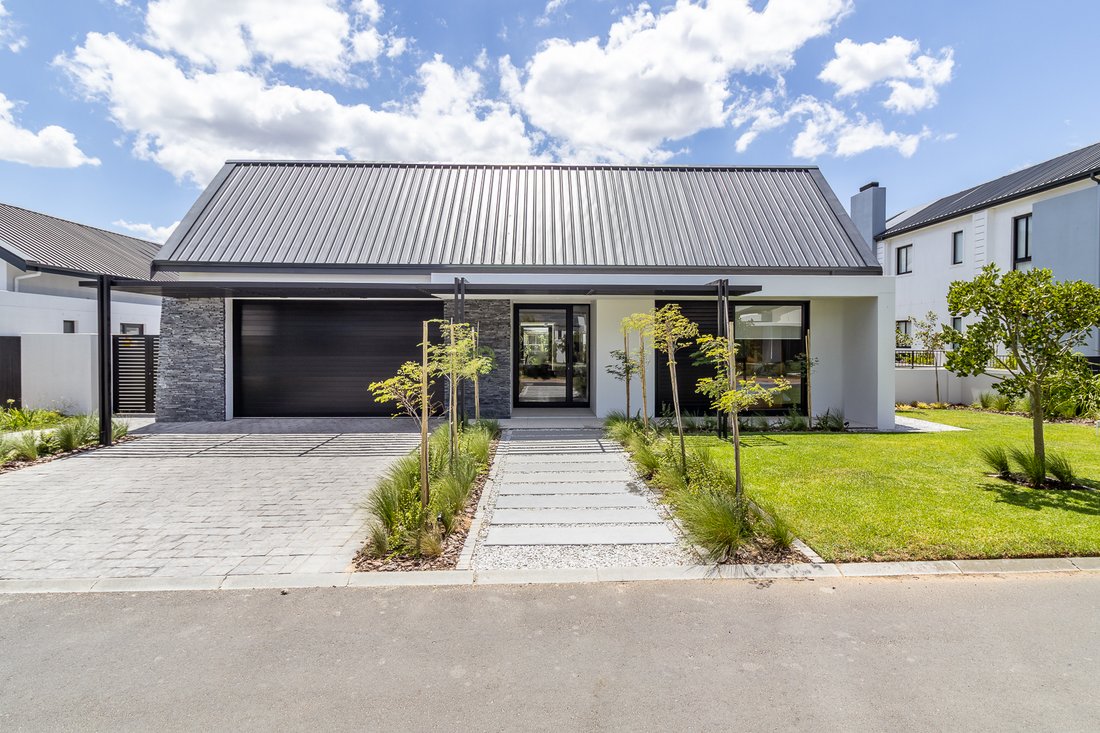House in Paarl, Groenvlei, Western Cape 2 - 16991337