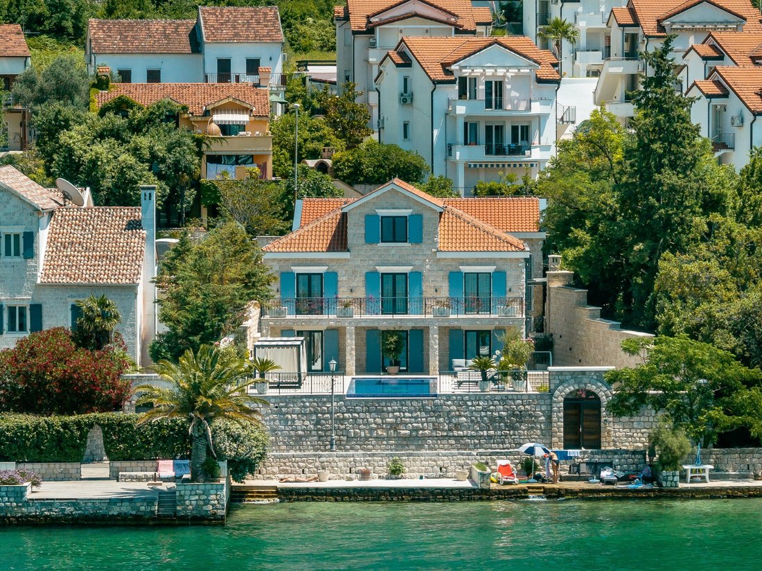 Villa in Ljuta, Kotor Municipality, Montenegro 3 - 16998063