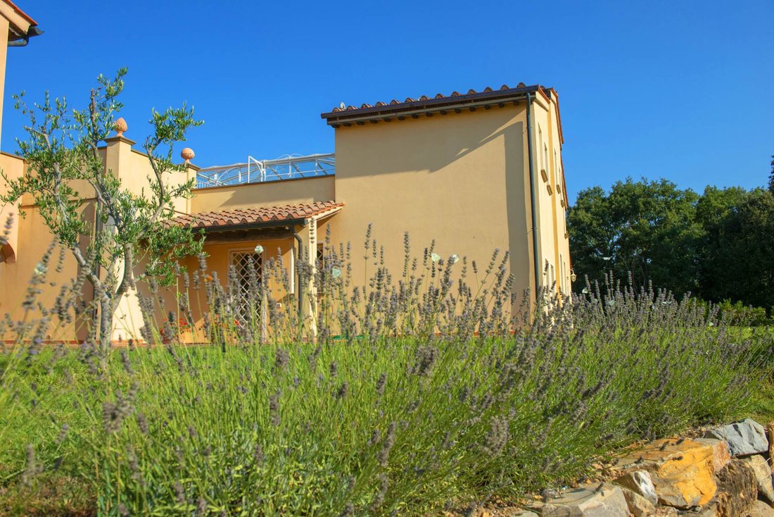Villa in Montecatini Val di Cecina, Tuscany, Italy 4 - 16993120