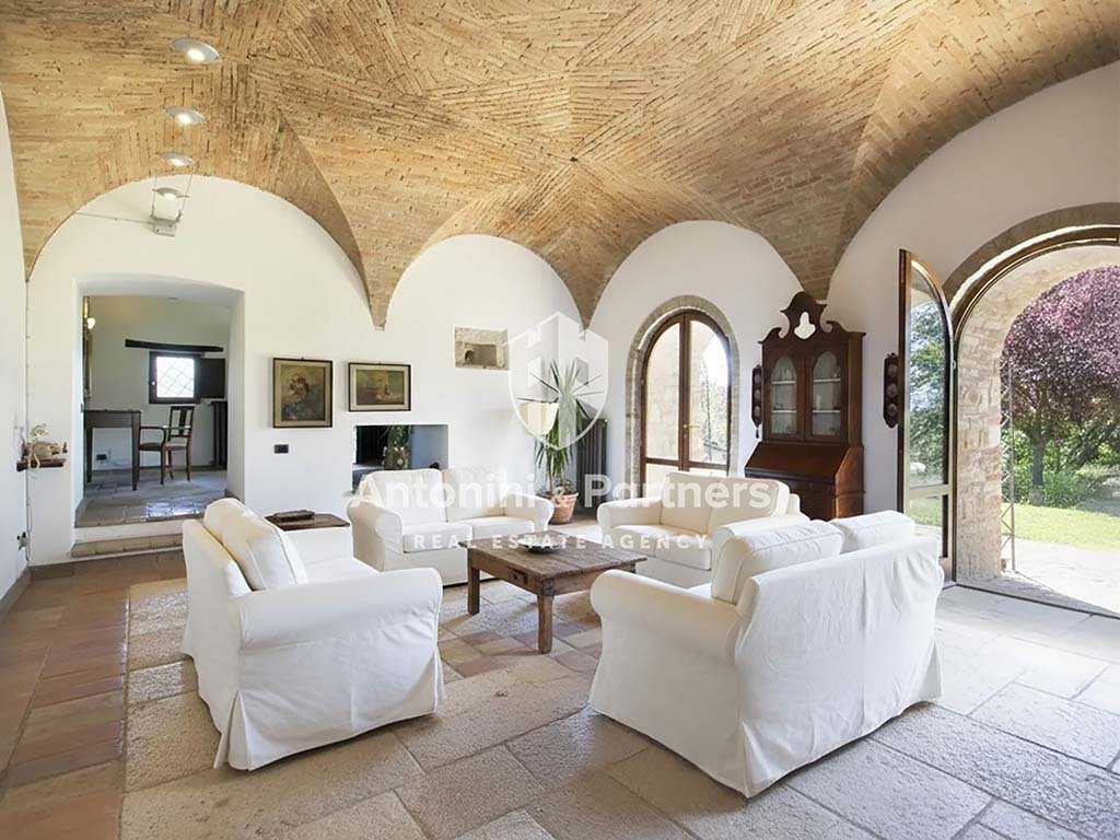 Country House in Todi, Umbria, Italy 3 - 16996825