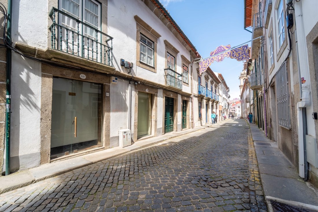 House in Braga (Sao Jose de Sao Lazaro e Sao Joao do Souto), Braga, Portugal 2 - 16989858