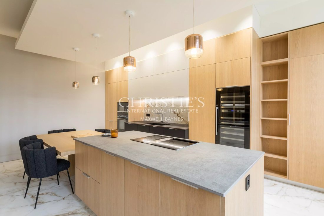 Apartment in Hôtel de Ville-Quinconce-Saint Seurin-Fondaudège, Bordeaux, France 1 - 16990954