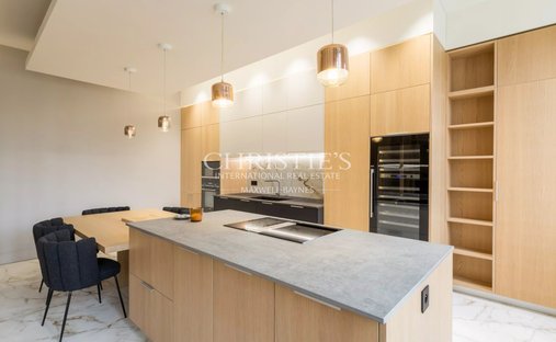 Apartment in Hôtel de Ville-Quinconce-Saint Seurin-Fondaudège, Bordeaux, France 1