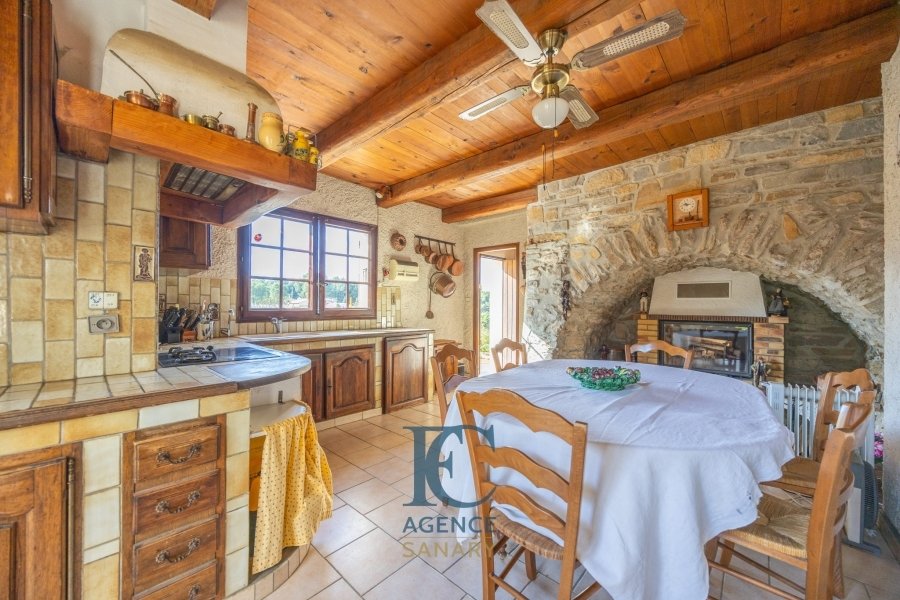 House in Saint-Cyr-sur-Mer, Provence-Alpes-Côte d'Azur, France 4 - 16996975