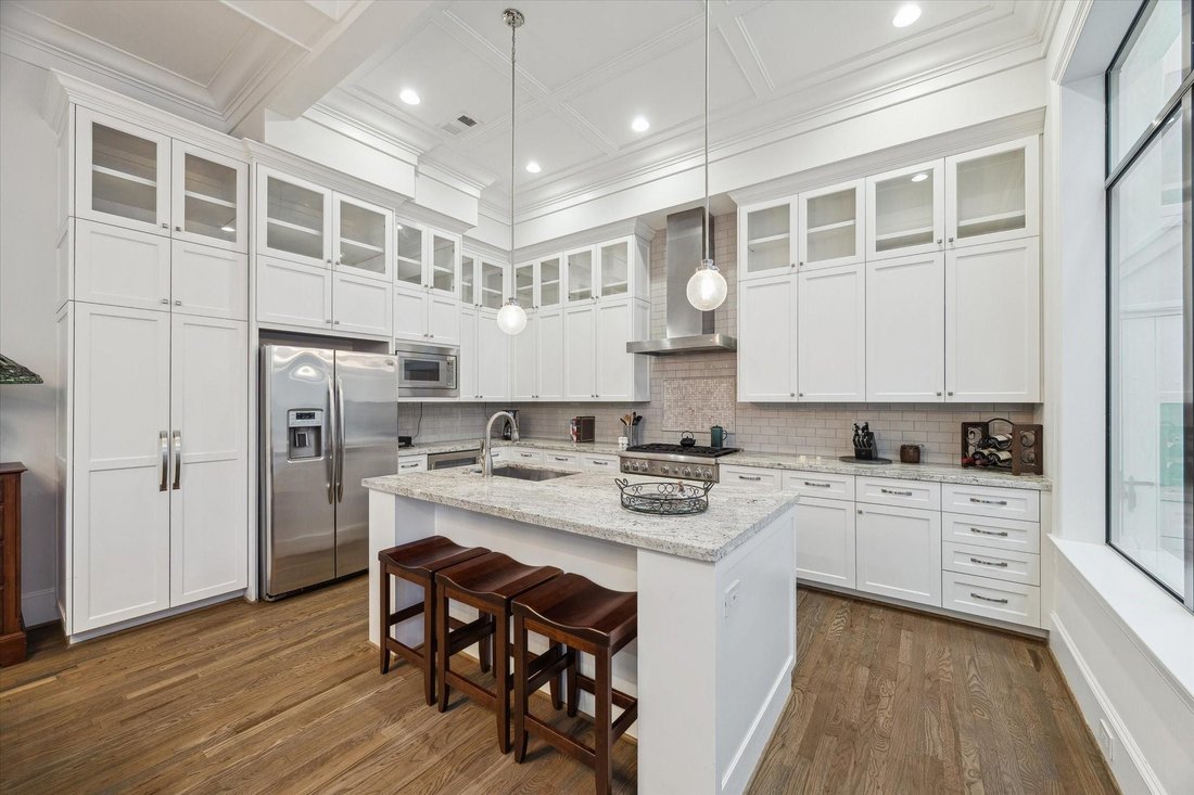 House in Houston, Texas, United States 5 - 16989928